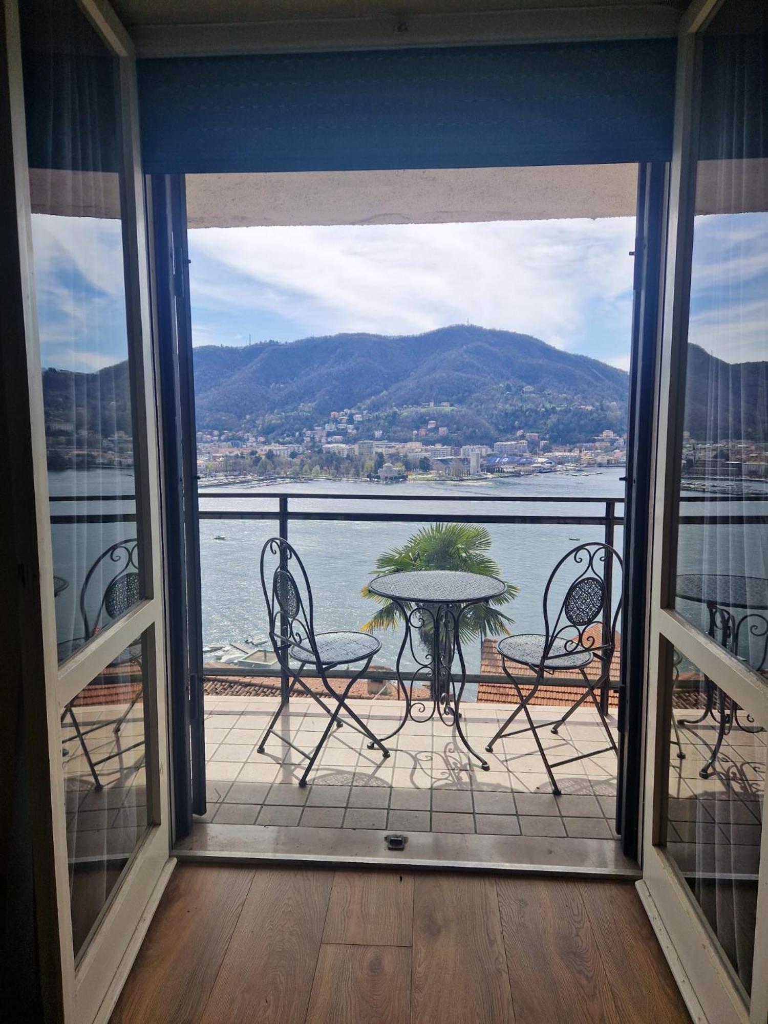 Апартаменти Bellavista Flat - The House Of Travelers Комо Екстер'єр фото